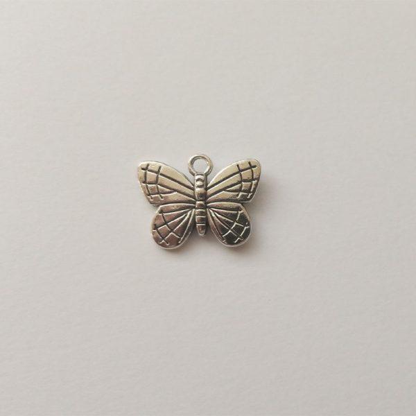 Fém függő fityegő charm ezüst színű pillangó