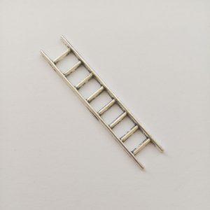 Fém függő ezüst színű létra szerelő ezermester charm fityegő