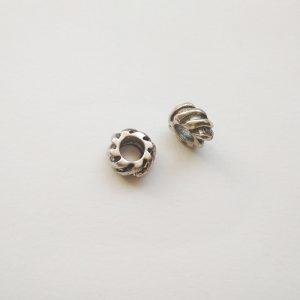 Fém függő ezüst színű gumiabroncs charm